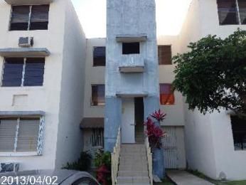 Apt J-201 Balcones, Carolina, PR 00987