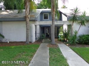 1295 Bayshore Dr N, Atlantic Beach, FL 32233