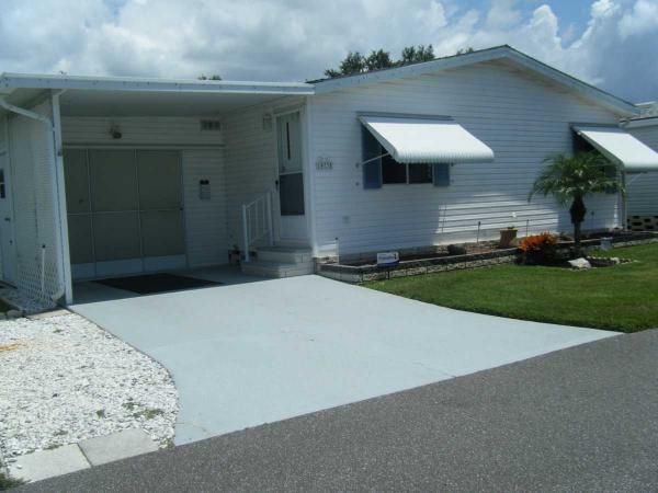 10735 Central Park Ave, New Port Richey, FL 34655