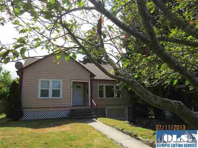 728 E 9th St, Port Angeles, WA 98362