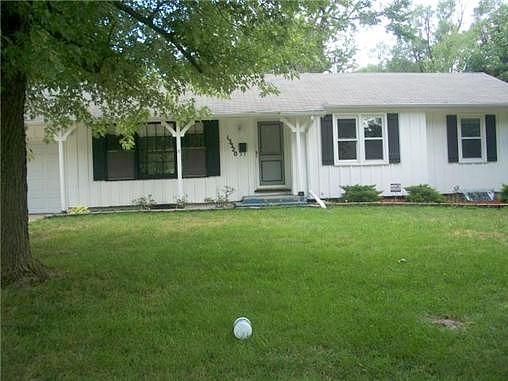 Lowell, Grandview, MO 64030