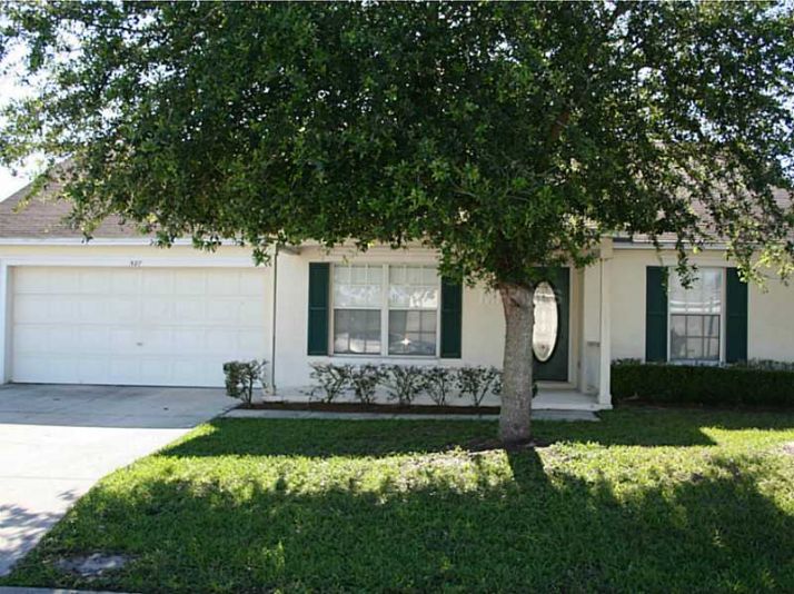 527 Terranova Cir, Winter Haven, FL 33884