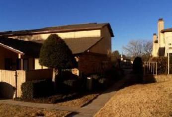 414 Matthews Dr Bldg D, Arlington, TX 76012