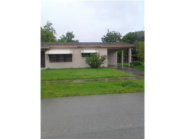 9315 JAMAICA DR, Miami, FL 33189