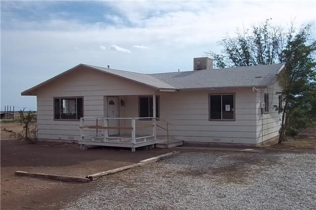 4 Bednorz Ln, Tularosa, NM 88352