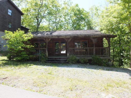531 Hoot Owl Way, Gatlinburg, TN 37738