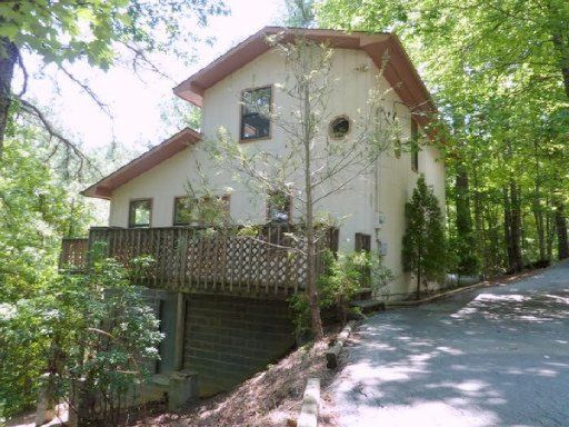 561 Edgewood Dr, Gatlinburg, TN 37738