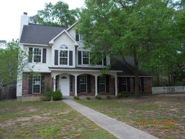 611 Laredo Dr, Magnolia, TX 77354