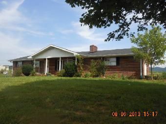 1205 Taylor Bridge Rd, Jonesborough, TN 37659