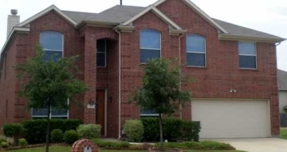 2215 Condor St, Grand Prairie, TX 75052