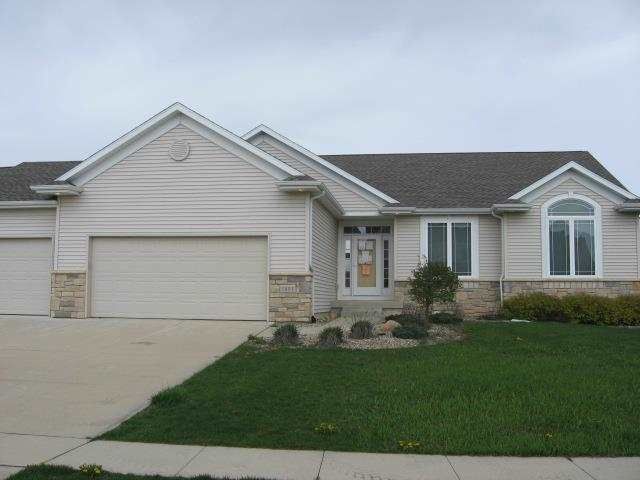 1604 Quail Ridge Rd, Cedar Falls, IA 50613