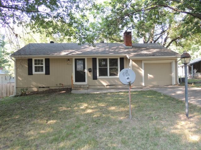 2517 S Crescent Ave, Independence, MO 64052