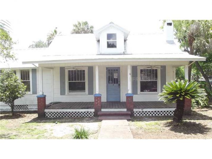 5011 9th St, Zephyrhills, FL 33542