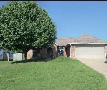 2317 Broken Hill Dr, Van Buren, AR 72956