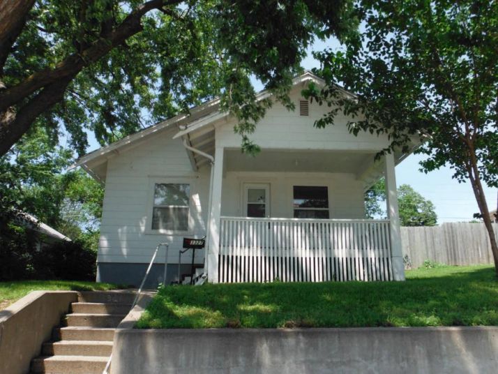 3327 Transit Ave, Sioux City, IA 51106