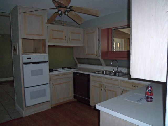 1958 Mims St, Fort Worth, TX 76112