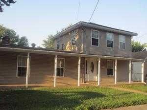 720 Cedar St, Carthage, MO 64836