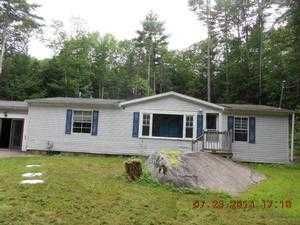268 Long Shores Dr, Barrington, NH 03825