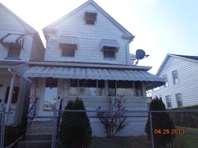 29 Luzerne St, Wilkes Barre, PA 18706