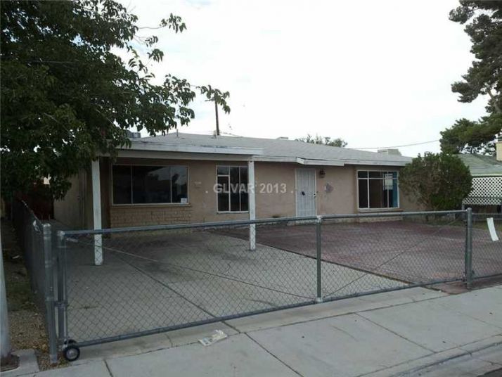 1216 Reynolds Ave, North Las Vegas, NV 89030