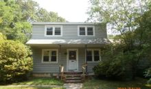 11 Roberts Rd W Shirley, NY 11967