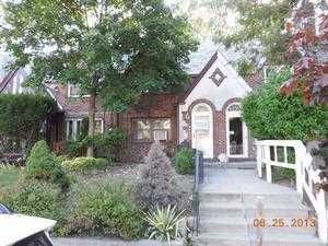 26 Terrace Cir # 9c, Great Neck, NY 11021