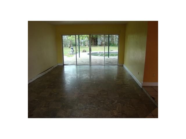 11120 Sw 124th St, Miami, FL 33176