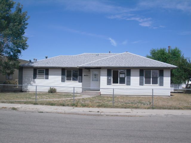 401 Obie Sue Ave, Worland, WY 82401