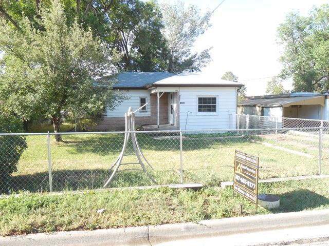 1130 6th St, Upton, WY 82730