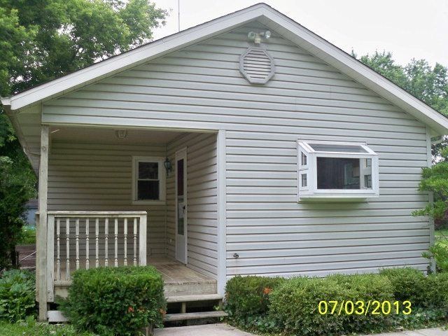 38270 N Lee Ave, Spring Grove, IL 60081