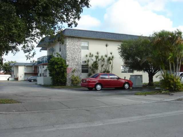 1275 W 35th St Apt 64b, Hialeah, FL 33012