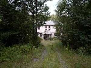 Rr1 Box 38h, Thompson, PA 18465