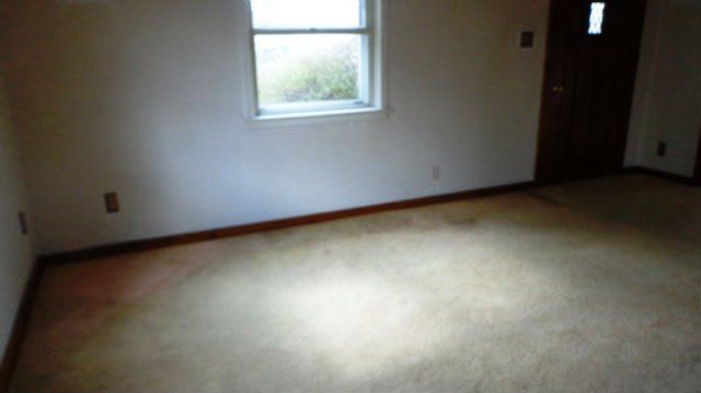 18 Neeld Ln, Aston, PA 19014