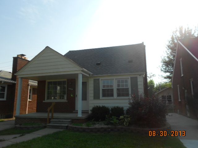 1525 13th St, Wyandotte, MI 48192