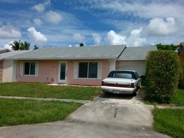6187 OAK ROYAL DR, Lake Worth, FL 33463