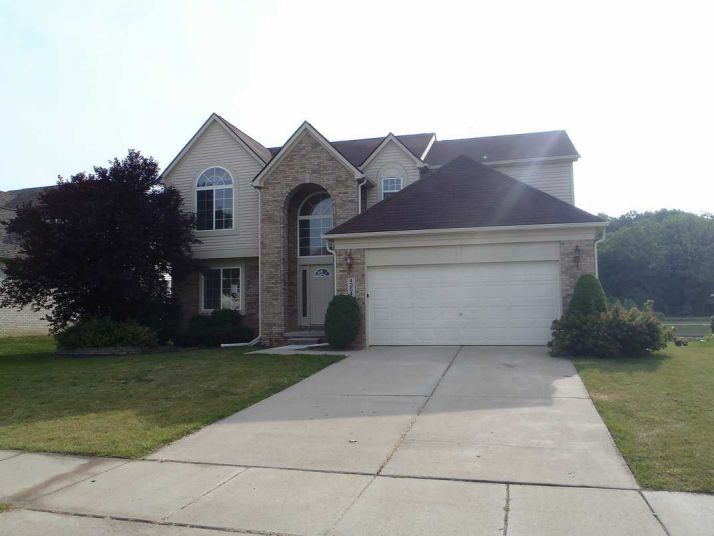 43547 Timberview Dr, Belleville, MI 48111