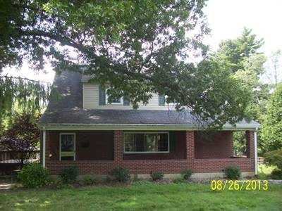 8711 Plainfield Rd, Cincinnati, OH 45236