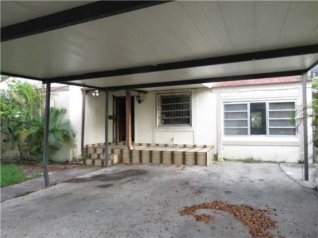2156 SW 24 TE, Miami, FL 33145