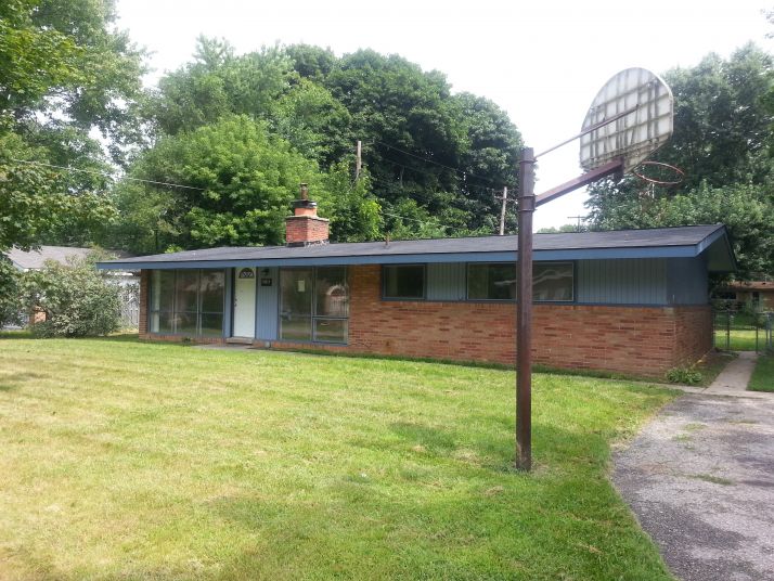 2158 Glencove Rd, Walled Lake, MI 48390