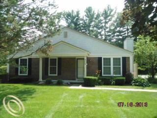 2038a Hidden Meadows Drive, Walled Lake, MI 48390