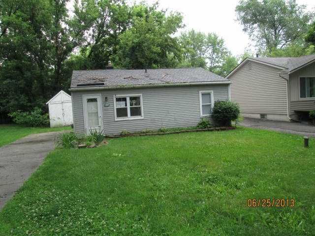 1640 Wilkshire St, Walled Lake, MI 48390