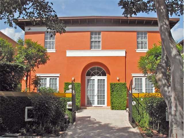 2426 S MIAMI AV, Miami, FL 33129