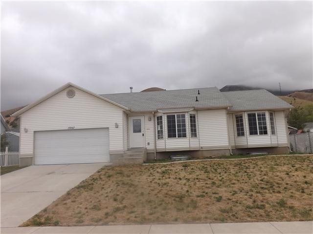 1007 Morning Ln, Tooele, UT 84074