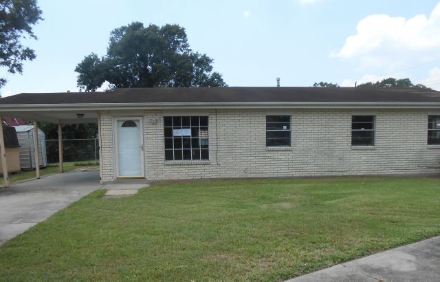 2801 Annette Dr, Marrero, LA 70072