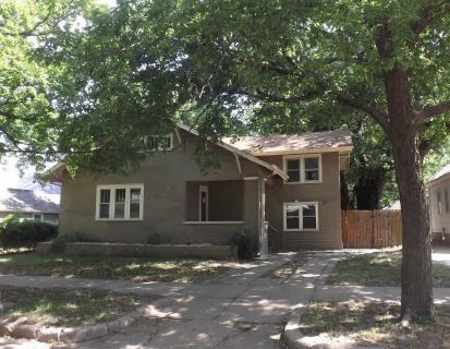 651 S 10th St, Salina, KS 67401