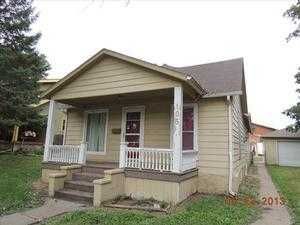 105 W Montgomery St, Knoxville, IA 50138