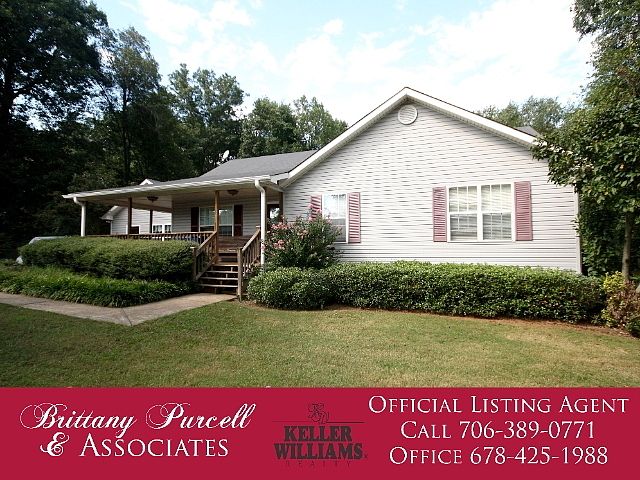 Louise Dr, Commerce, GA 30529