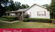 Louise Dr Commerce, GA 30529