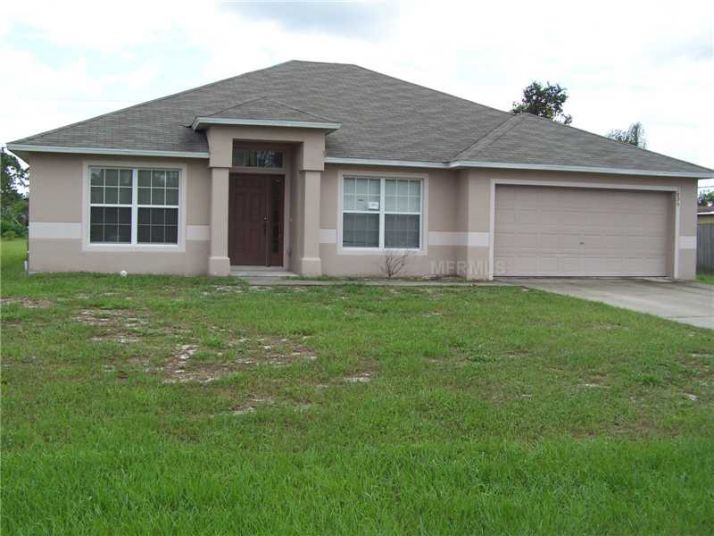 1895 Laredo Dr, Deltona, FL 32738