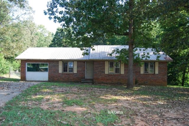 5148 Graham Cir, Gainesville, GA 30506